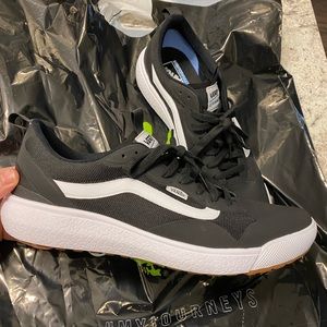 BNWOT Vans UltraRange size 12 mens